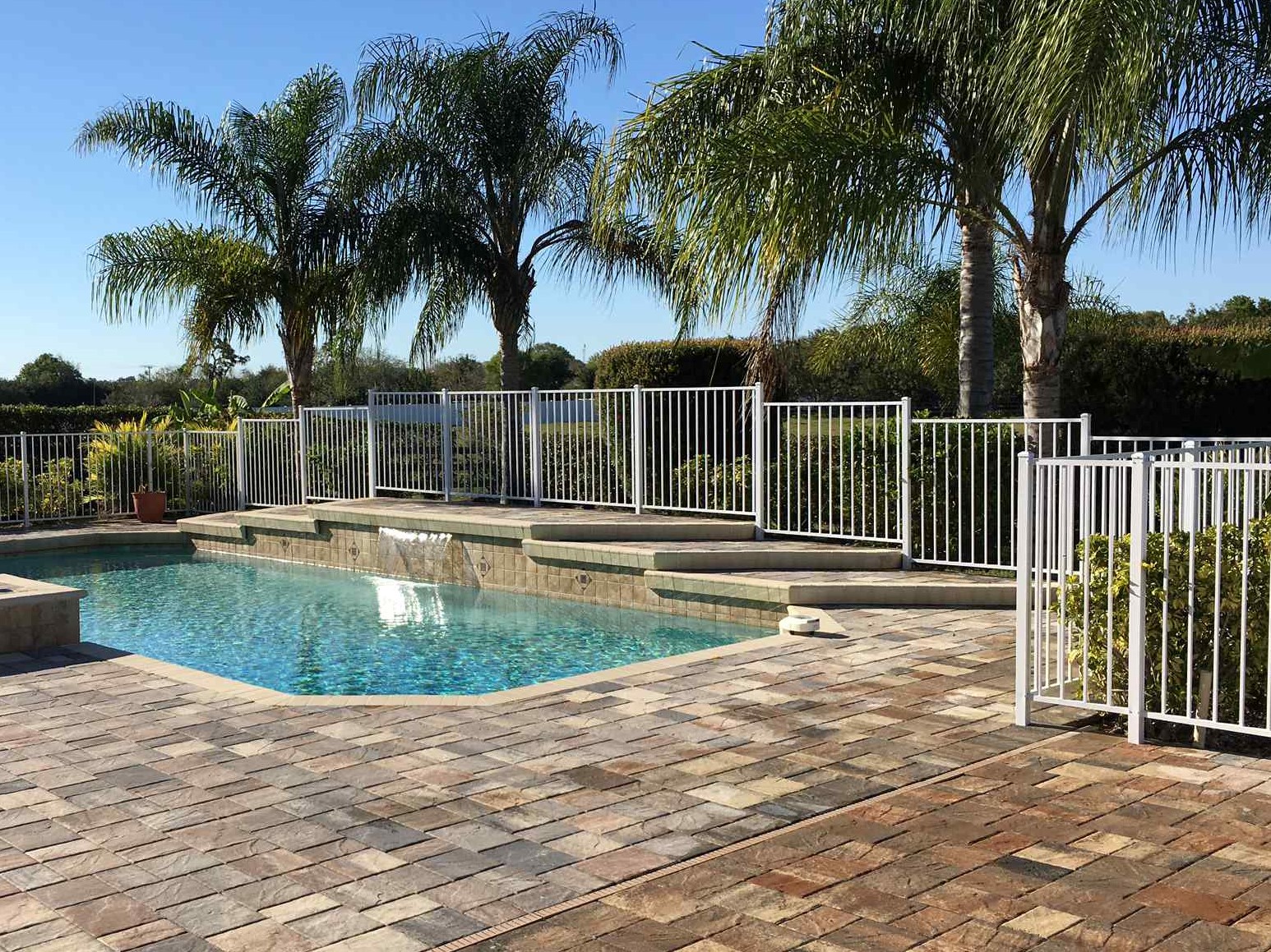 Photo of an aluminum Florida pool fence in Sarasota