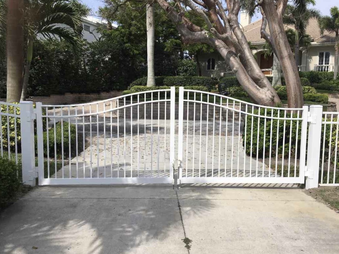 Photo of a Florida custom gates from a Sarasota fence company