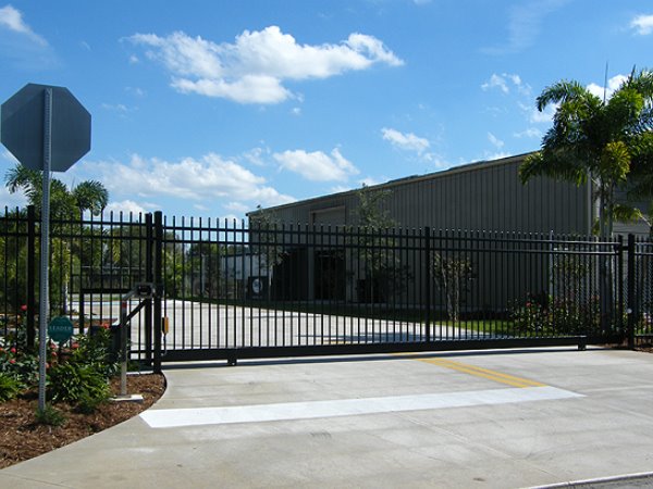 Sarasota Florida aluminum gate