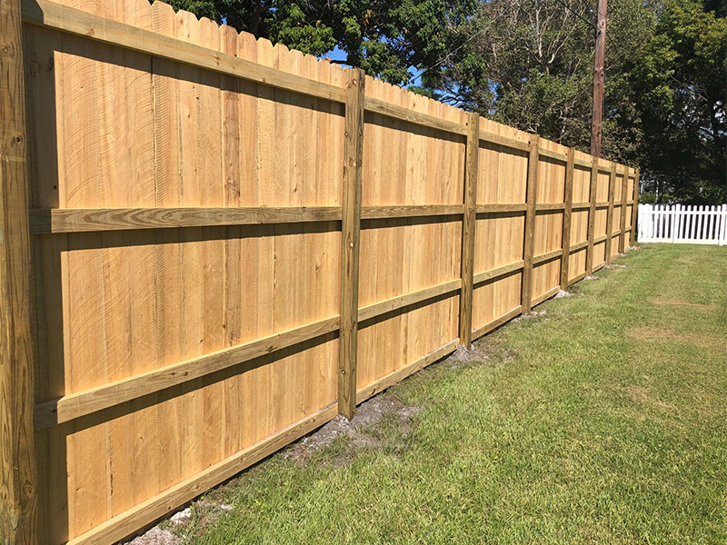 Manatee County Florida wood privacy fencing